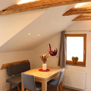 #6 Mit Balkon In Ruhiger Aber Zentrale Lage - Stadtbus Vor Der Tür! Apartment